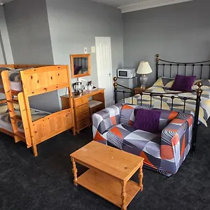 3* Hotel The Sands