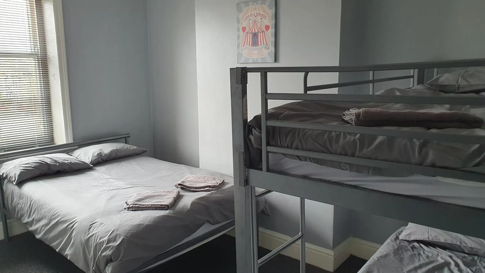 Guest house Blackpool North Close To Station With Free Parking